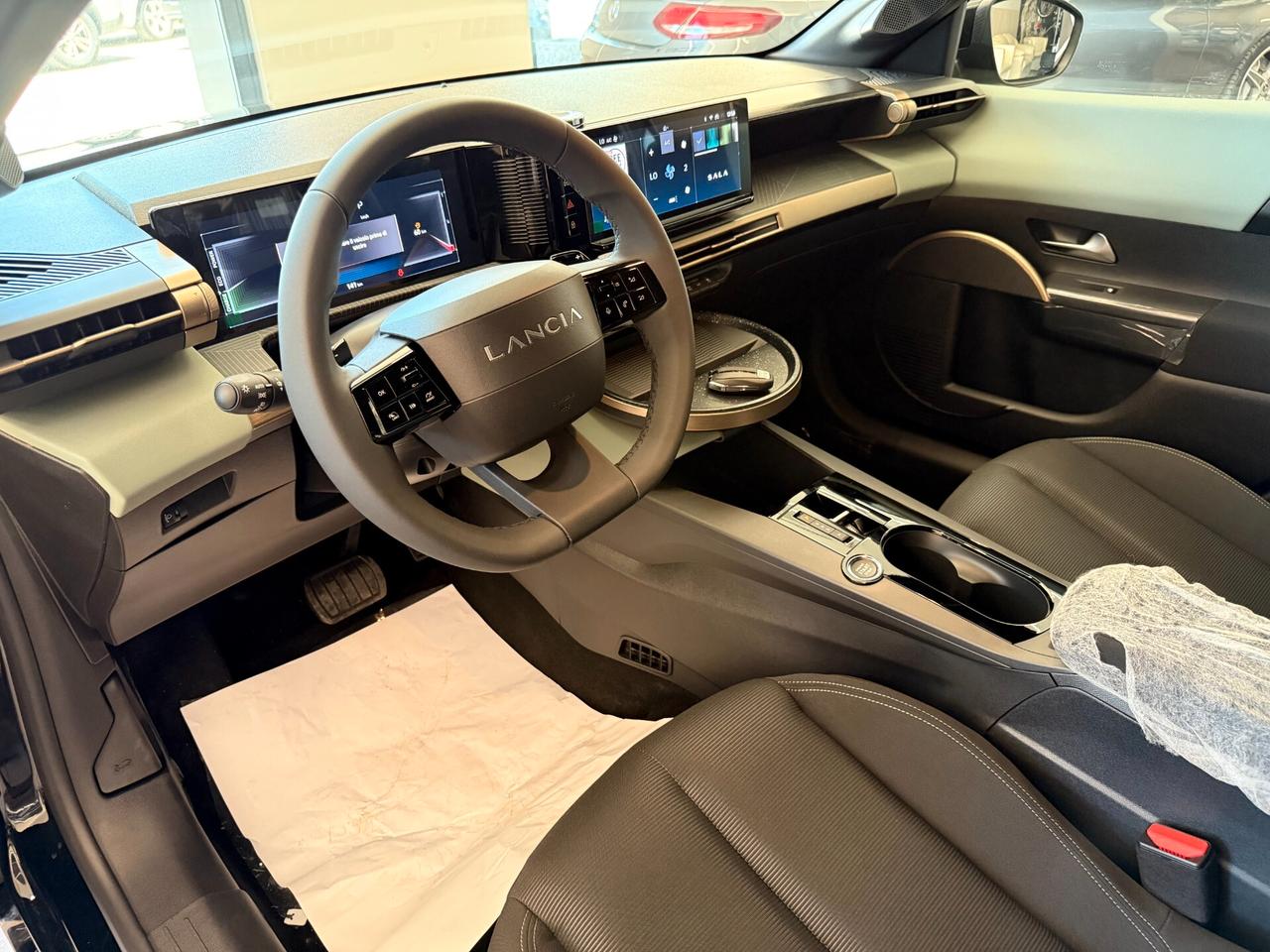 Lancia Ypsilon Hybrid e-DCT KM0 299 AL MESE