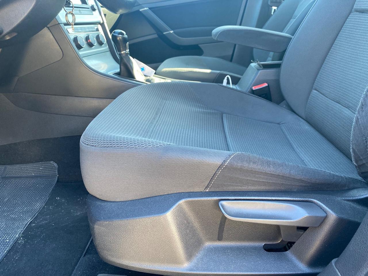 VOLKSWAGEN GOLF 1.6 DIESEL SERIE SETTE