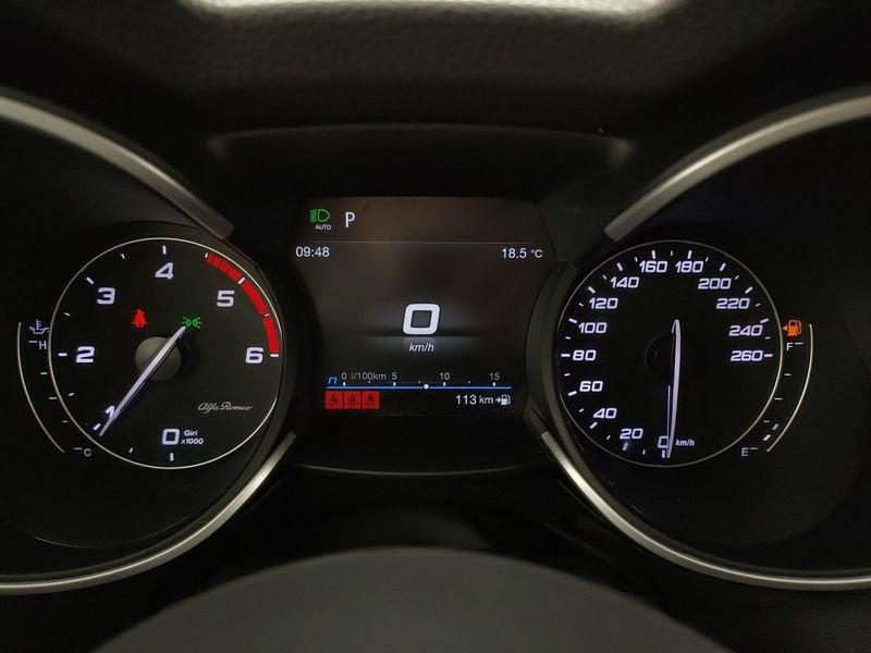 Alfa Romeo Stelvio 2.2 t Business Q4 190cv auto