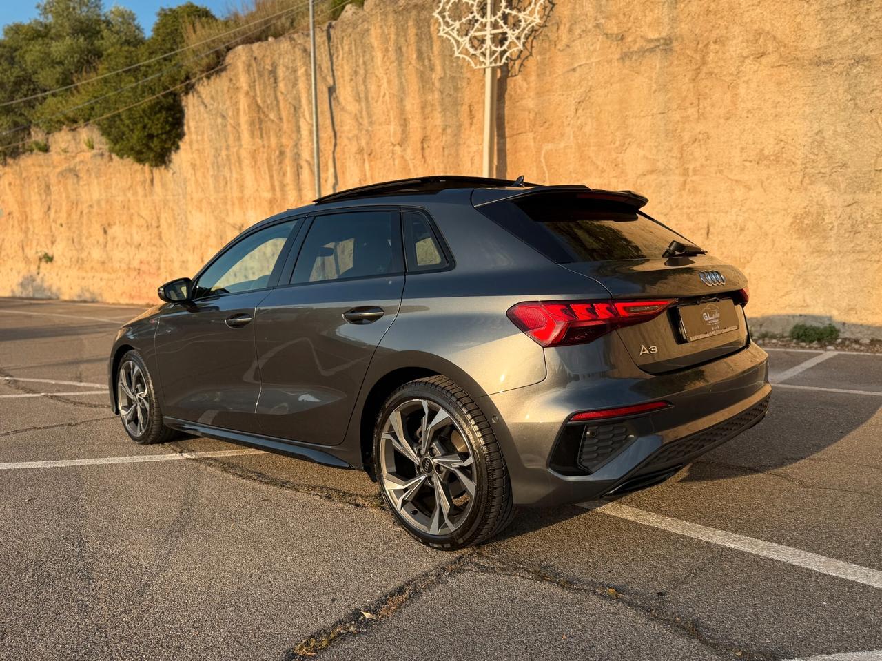 Audi A3 SPB S-LINE EDITION/2.0 116CV/TETTO/18"/LED