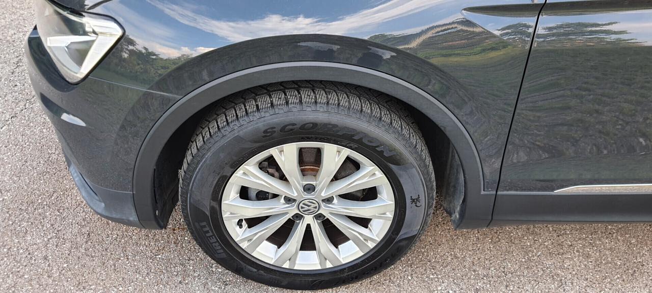 Volkswagen Tiguan 2.0 TDI SCR DSG Business BlueMotion Technology