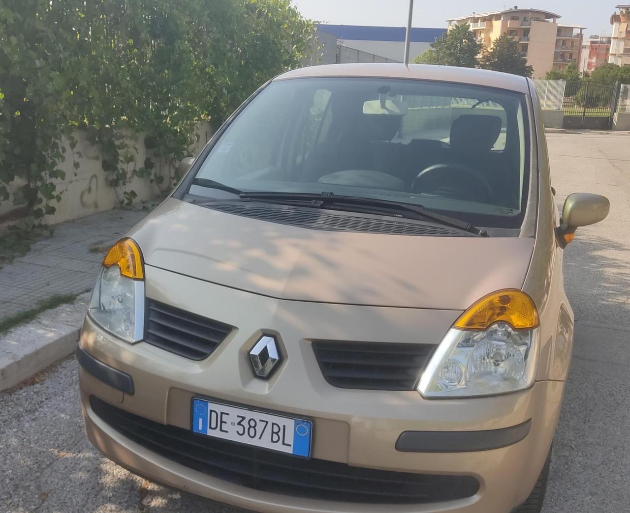 Renault Modus 1.2 16V Luxe Privilège
