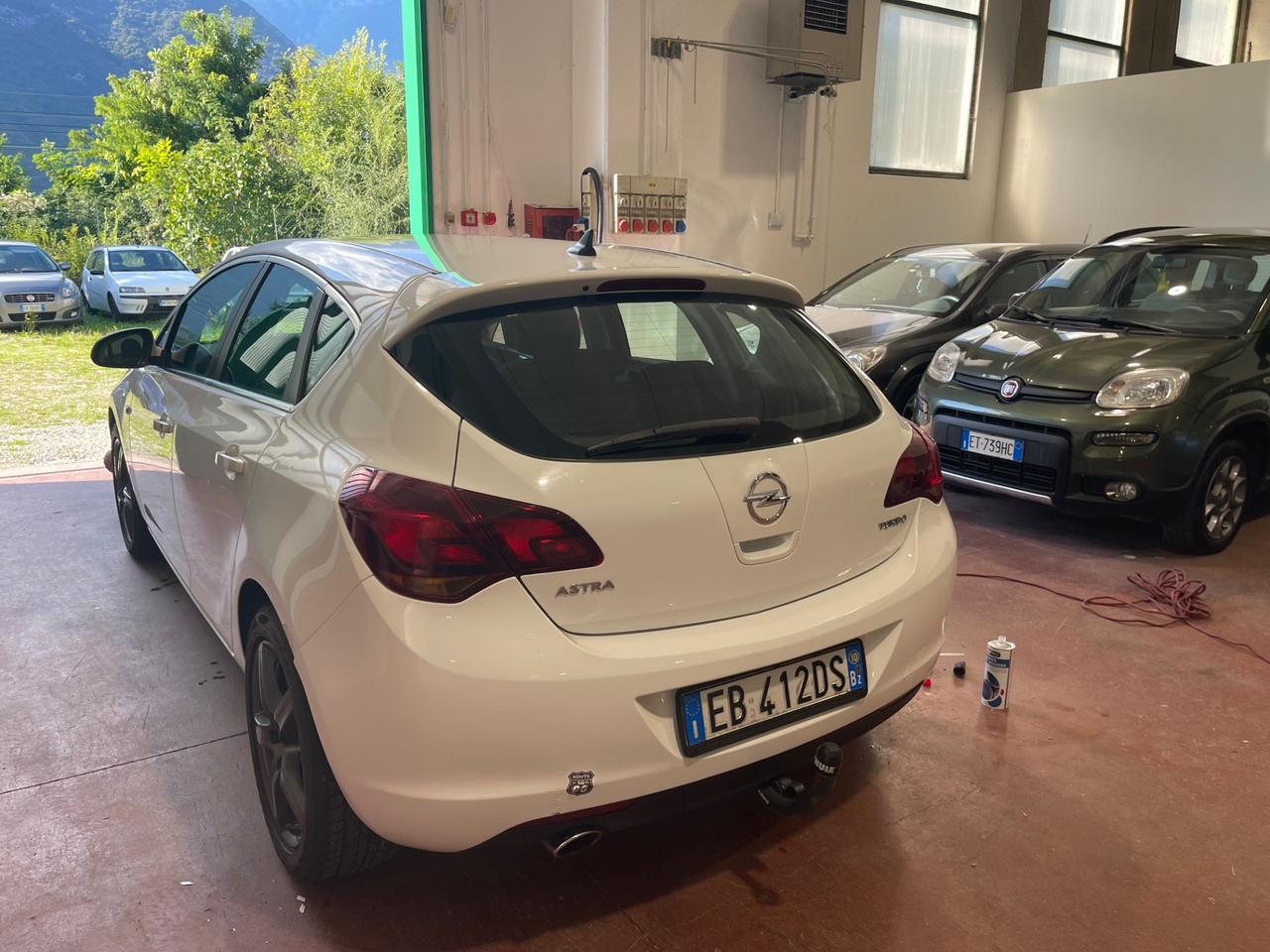 Opel Astra 1.6 Turbo 180CV 5 porte aut. Cosmo S
