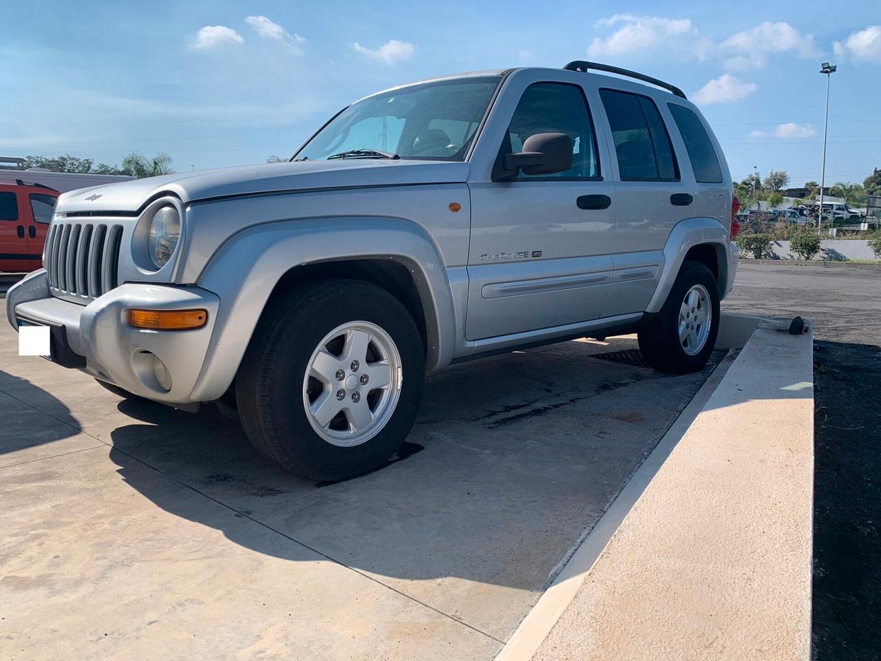 Jeep Cherokee 2.8 CRD Sport