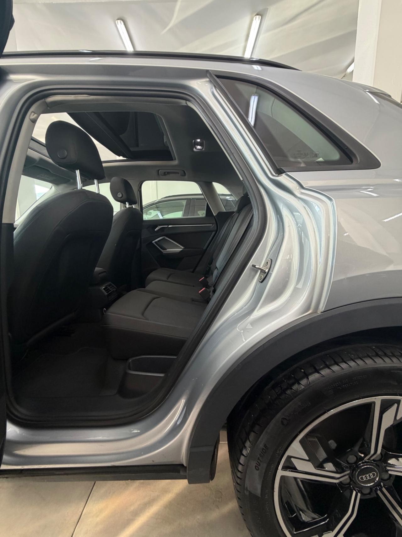 Audi Q3 35 TDI S tronic TETTO apribile FINANZIABILE