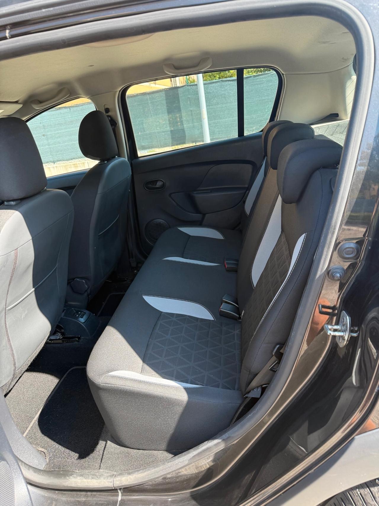 Dacia Sandero Stepway 1.5 dci - NEOP. - NAV. - GARANTITA -