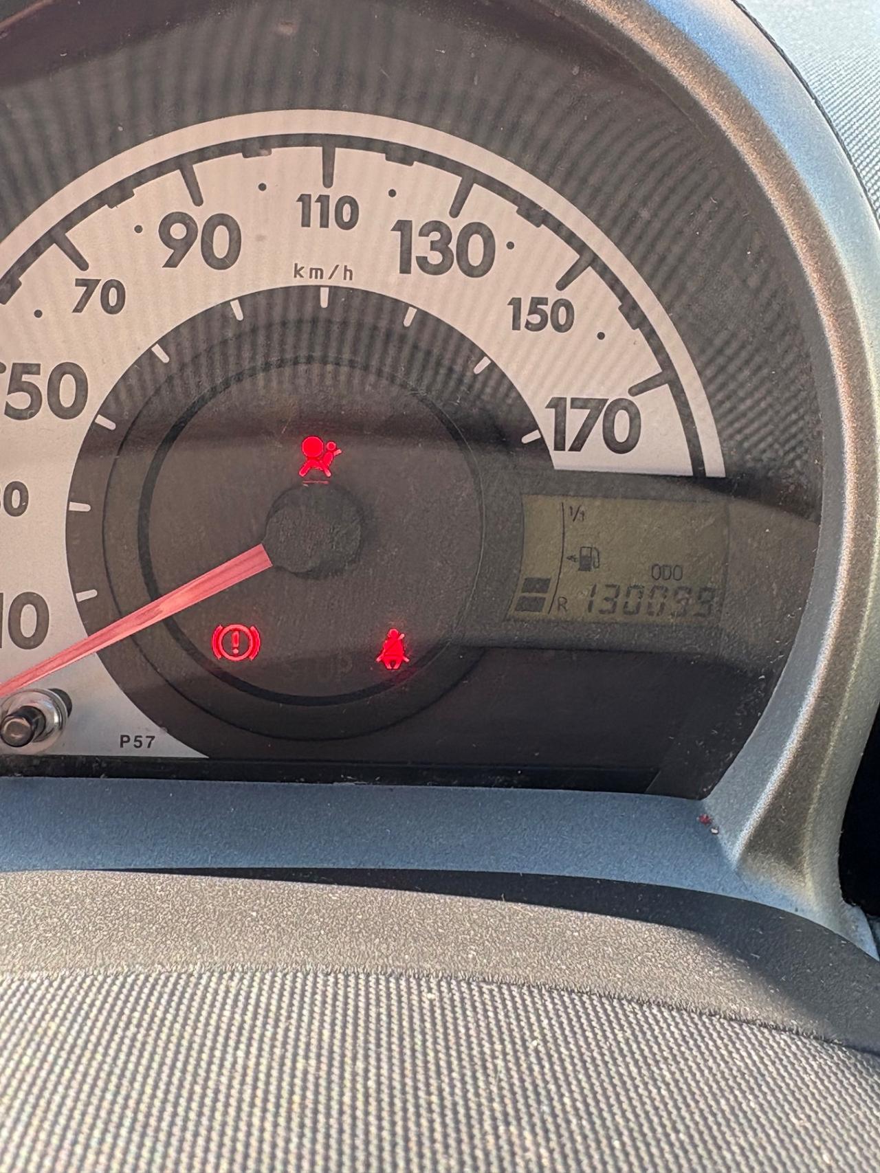 Peugeot 107 1.0 68CV 5p. Plaisir