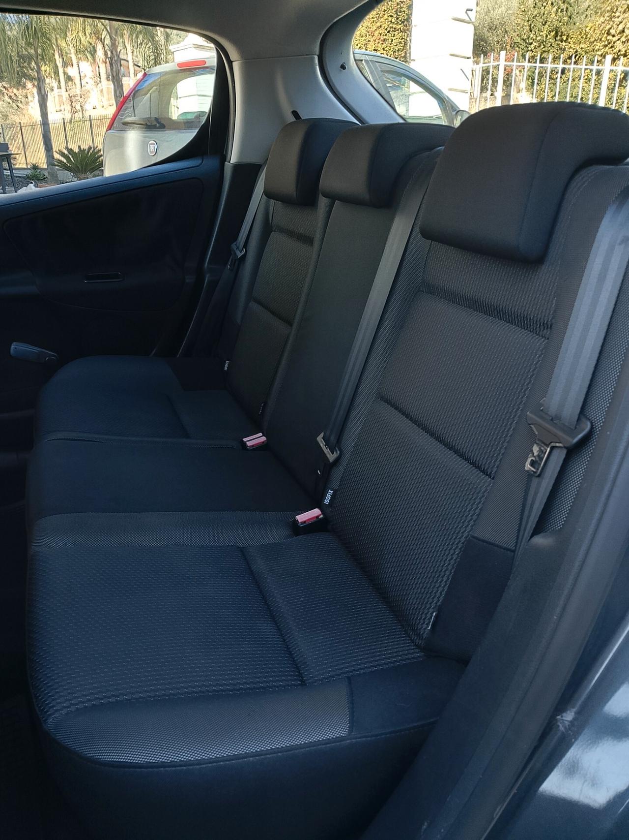 Peugeot 207 1.4 HDi 70CV 5p. X Line Business