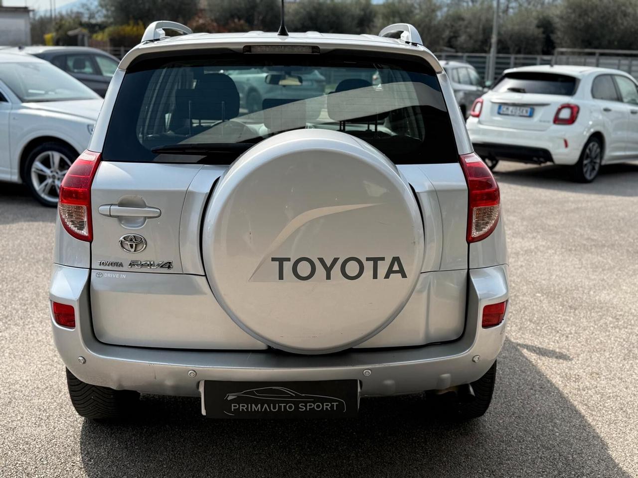 Toyota RAV 4 RAV4 2.2 D-4D 136 CV Sol BUONE CONDIZIONI OCCASIONE