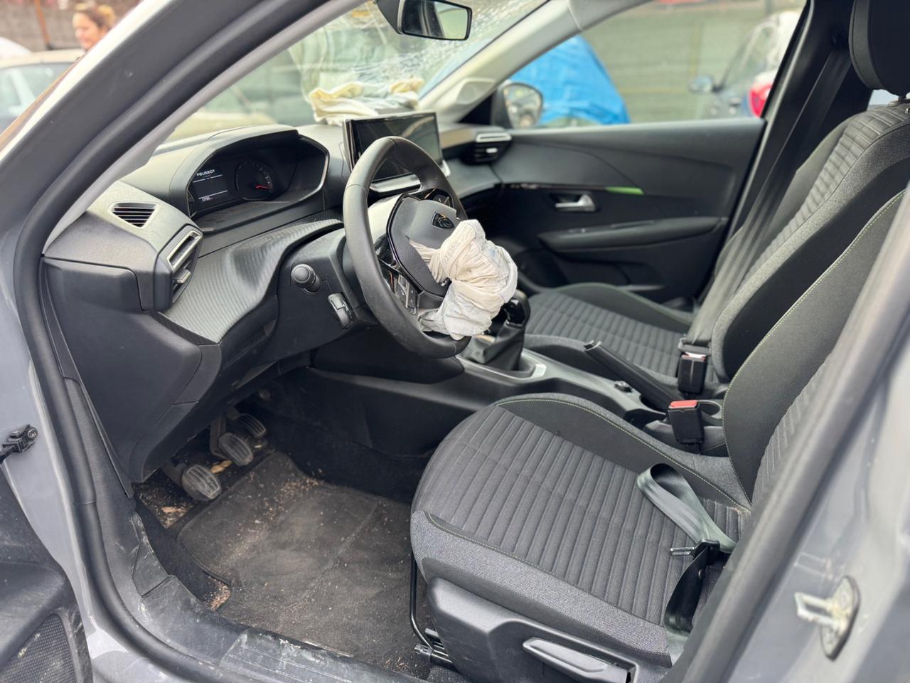 PEUGEOT 208 BENZINA SINISTRATA MARCIANTE