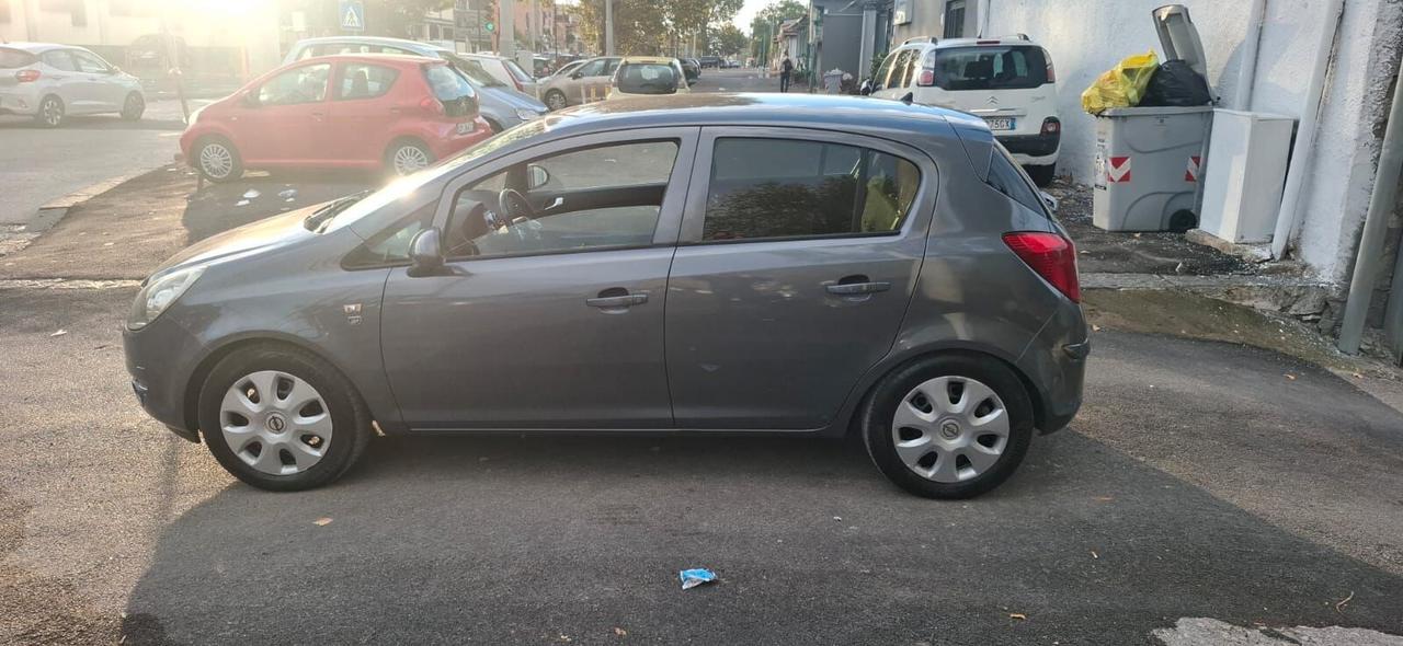 Opel Corsa 1.2 80CV 5 porte GPL-TECH Club
