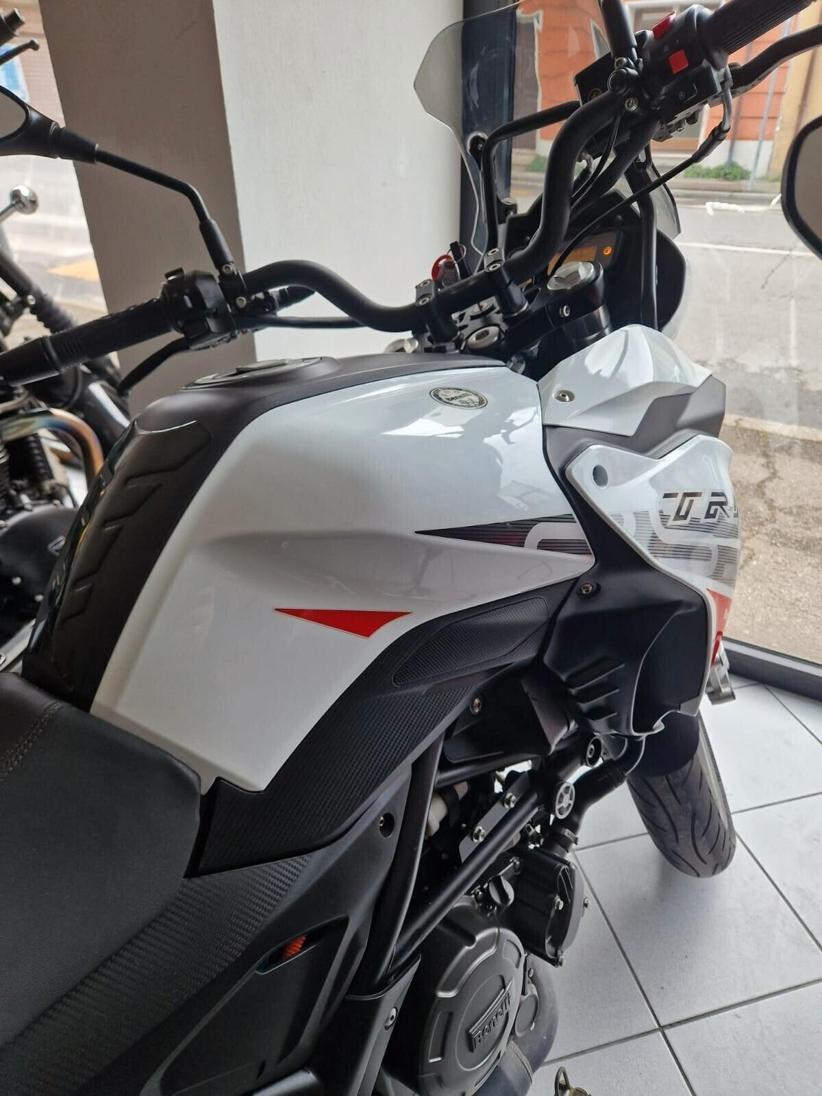 Benelli TRK 250 c.c. Bianco 07/2022