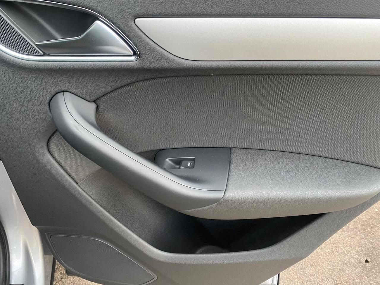 Audi Q3 2.0 TDI 150 CV quattro S tronic Sport