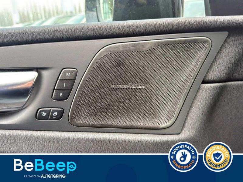 Volvo XC60 2.0 B4 ULTIMATE DARK AWD AUTO