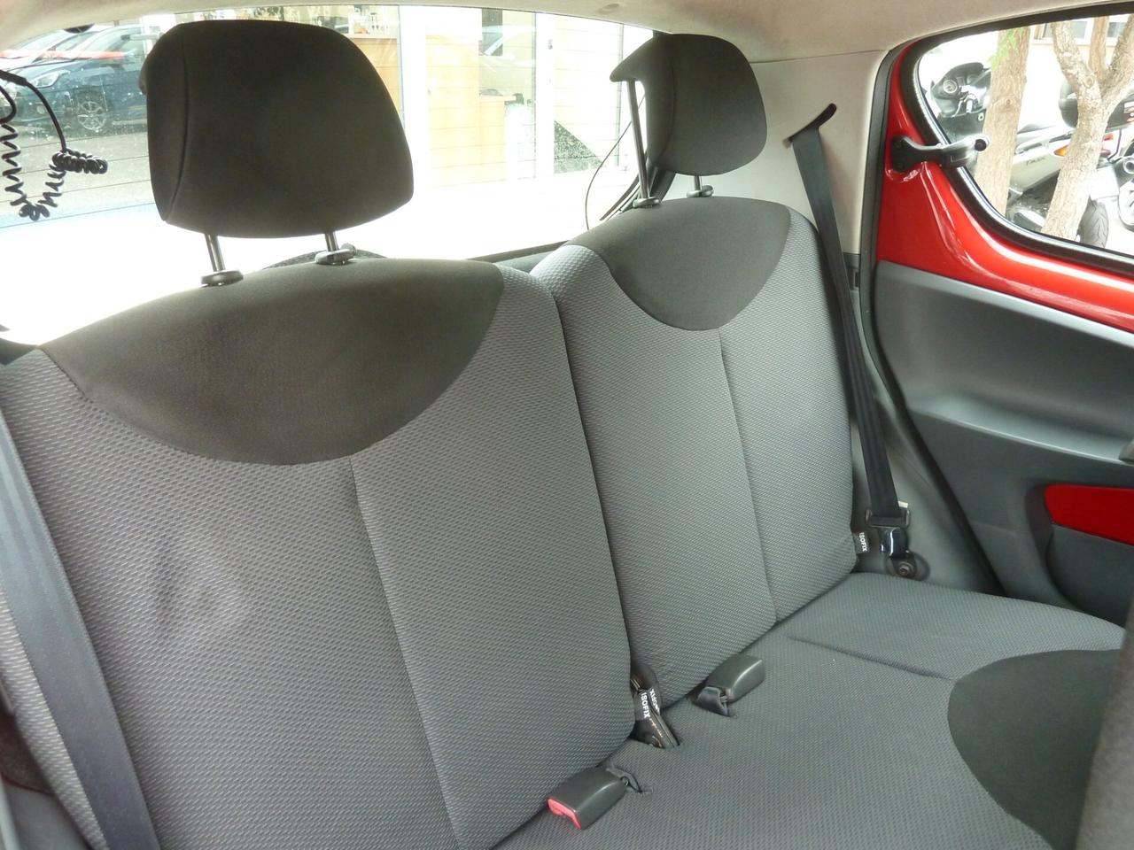 Toyota Aygo 1.0 12V VVT-i 5 porte Ok Neopatentati