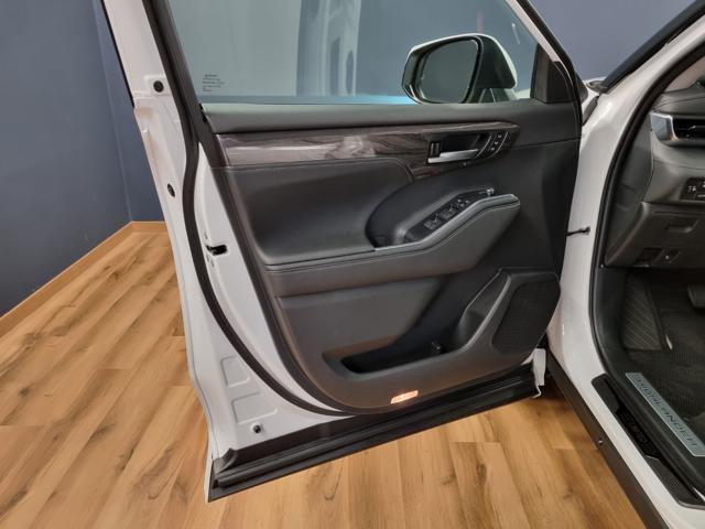 TOYOTA Highlander AWD-I LOUNGE 7 POSTI