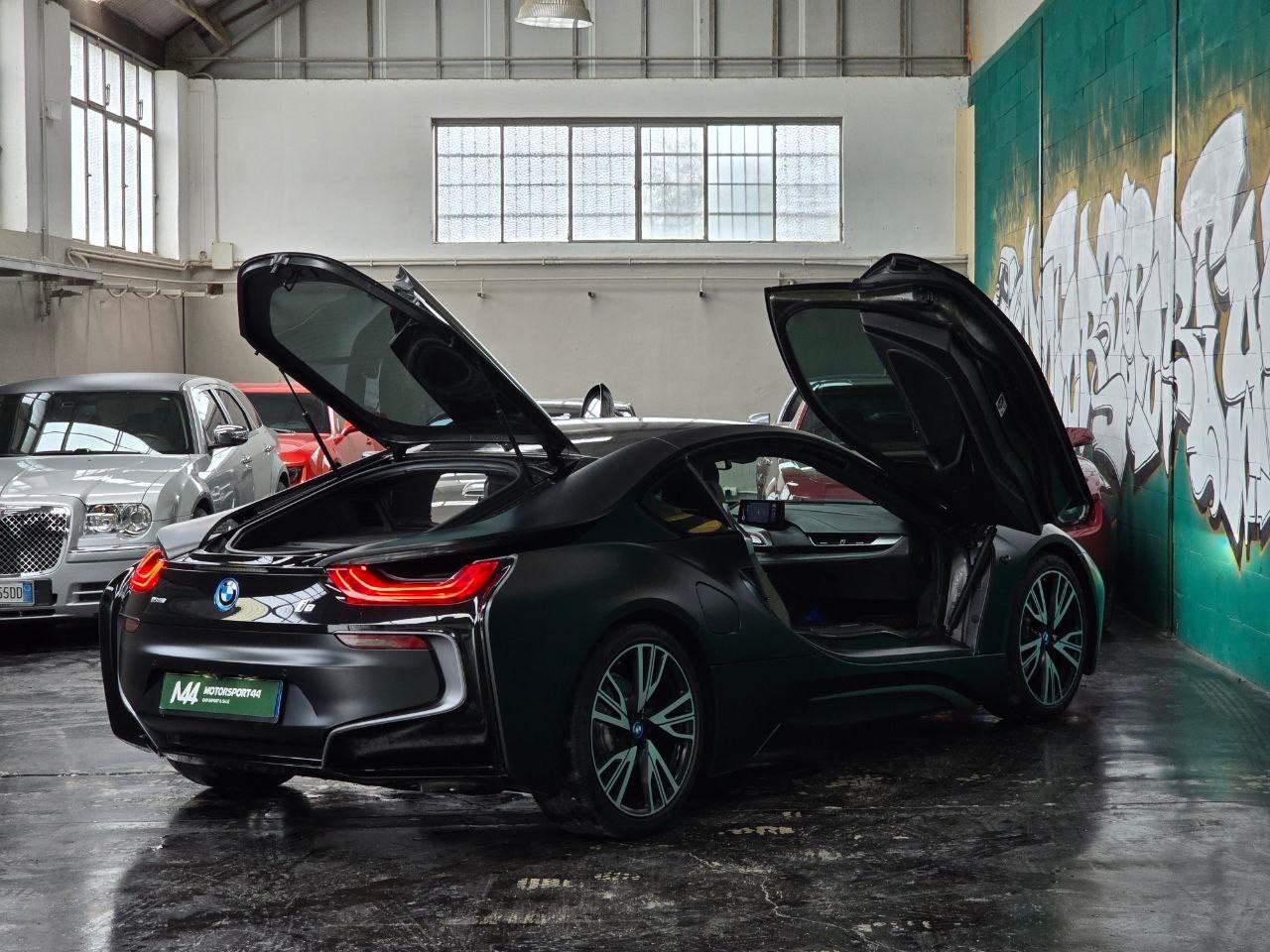 BMW i8 Protonic Frozen Black Edition