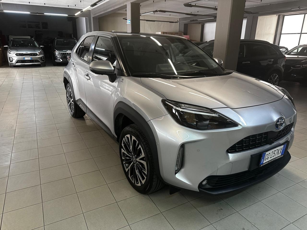 Toyota Yaris Cross 1.5 Hybrid 5p. E-CVT AWD-i Lounge