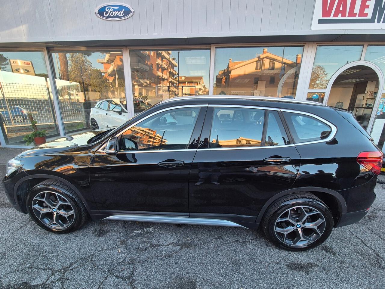 Bmw X1 sDrive18d xLine LED PELLE 18