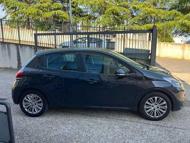 Peugeot 208 Allure Blue HDI 75
