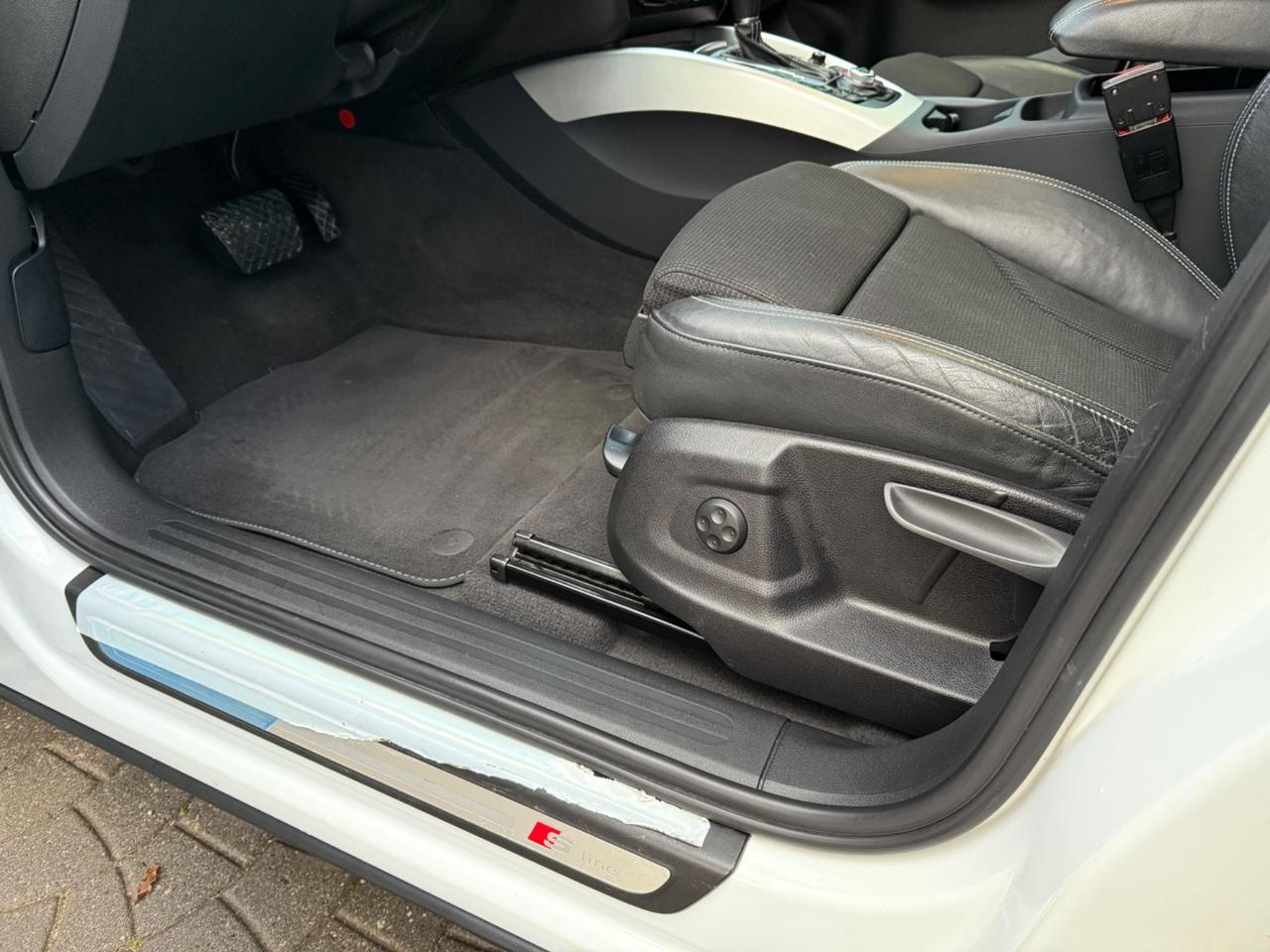 Audi Q5 3.0 V6 TDI S-Line con tetto apribile