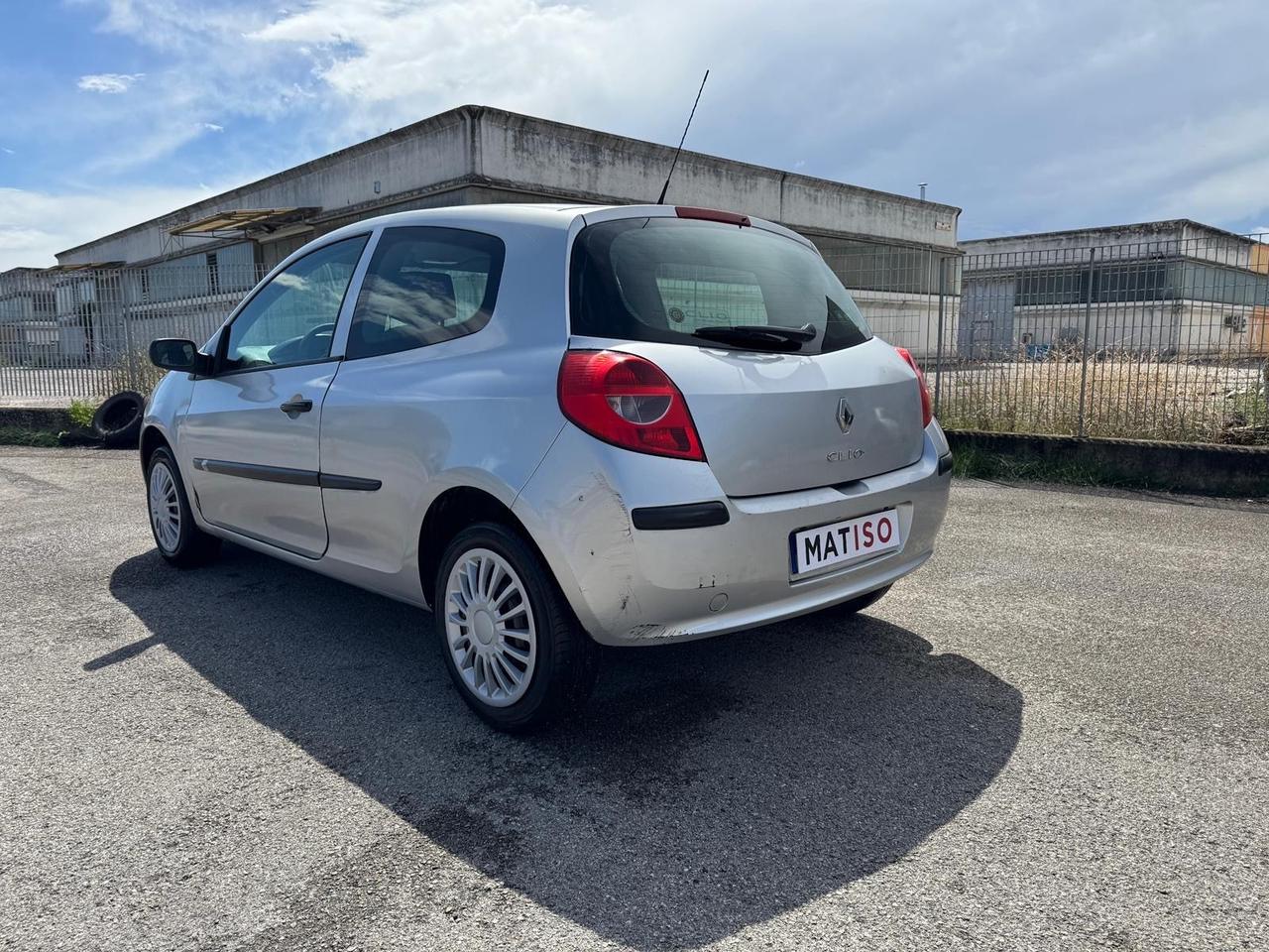 Renault Clio 1.2 16V 3 porte Luxe
