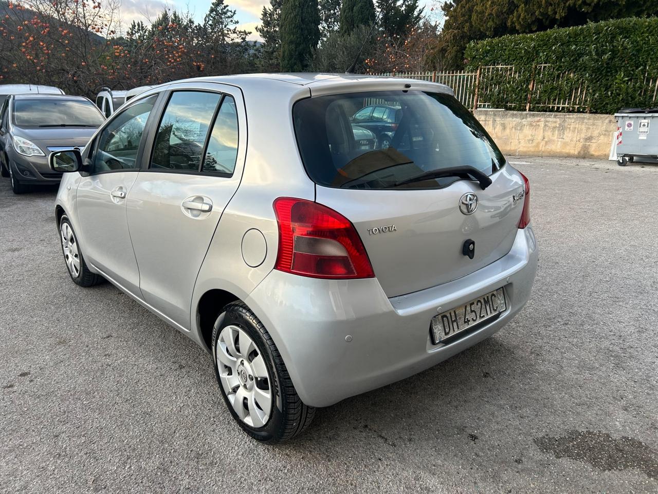 Toyota Yaris 1.3 5 porte cambio Automatico 123000kn