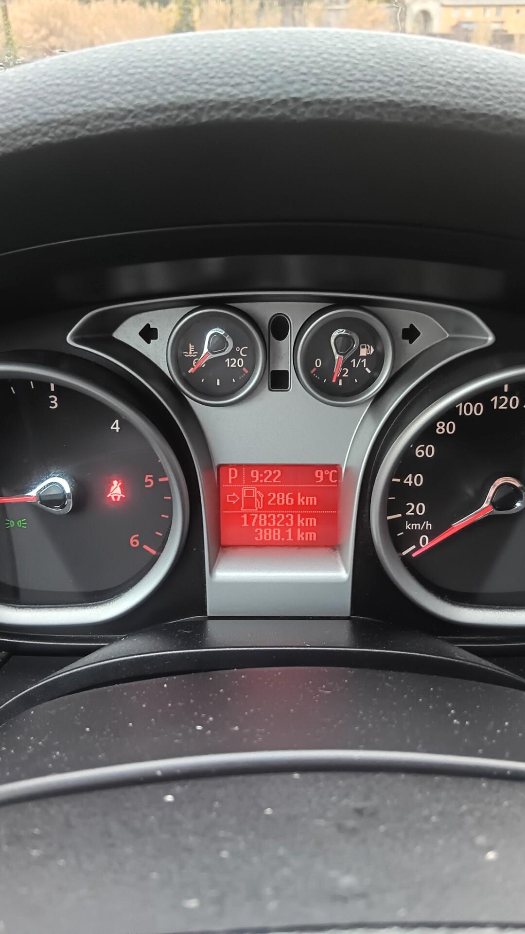 Ford Kuga 2.0 TDCi 163 CV 4WD Titanium DPF automatico.