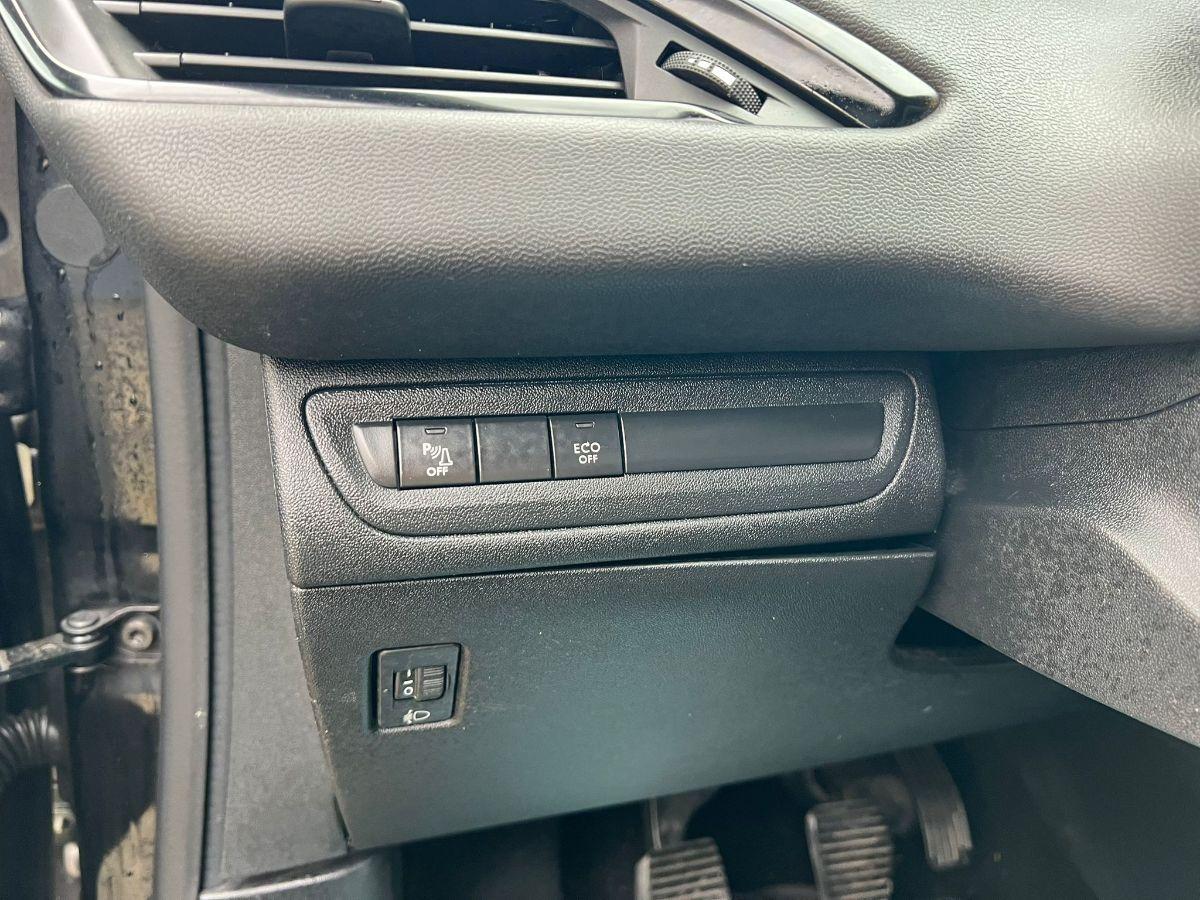 PEUGEOT - 208 1.2 puretech Active s&s 82cv 5p neopatentati