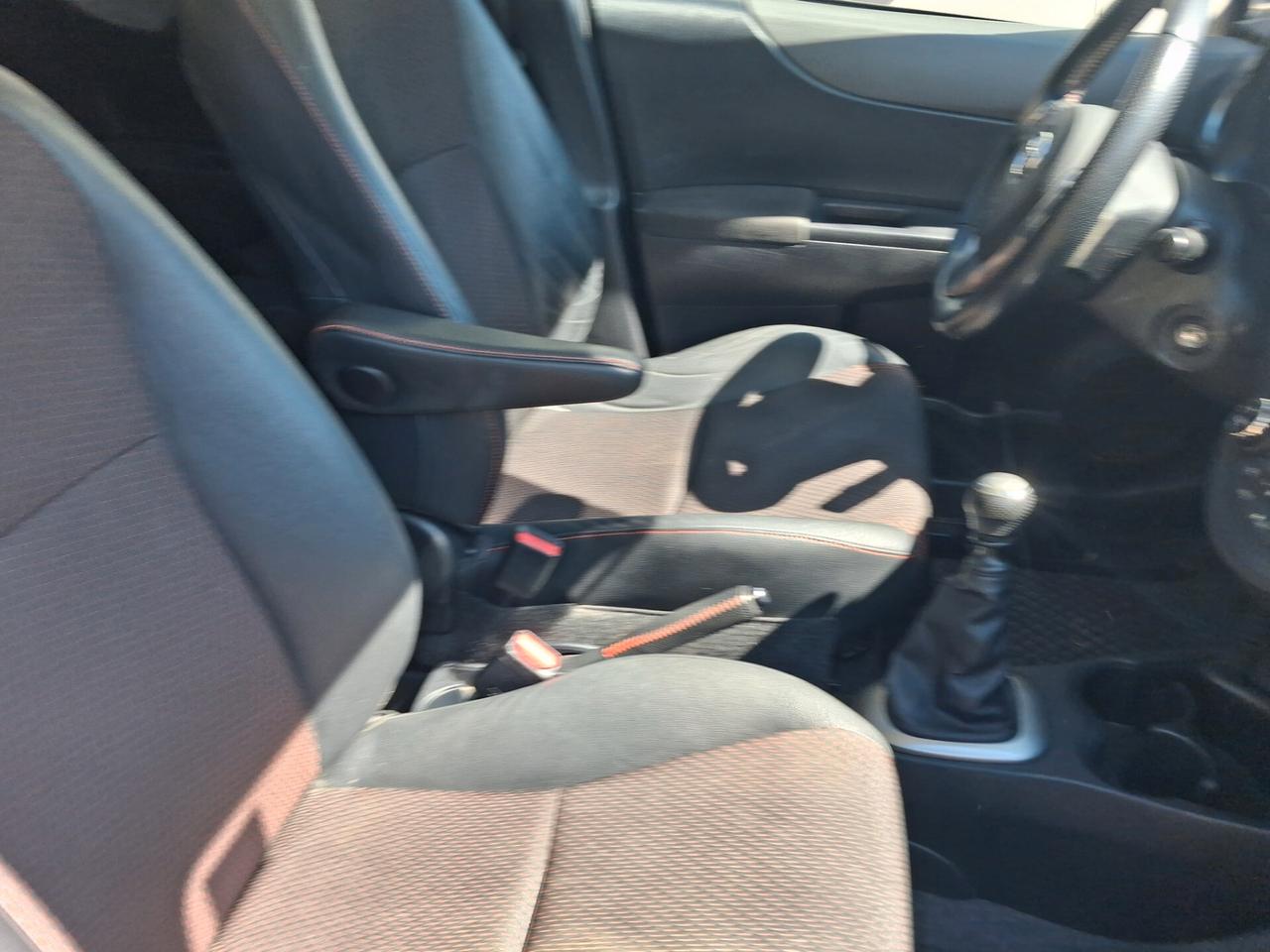 Toyota Yaris 1.3 5 porte Lounge