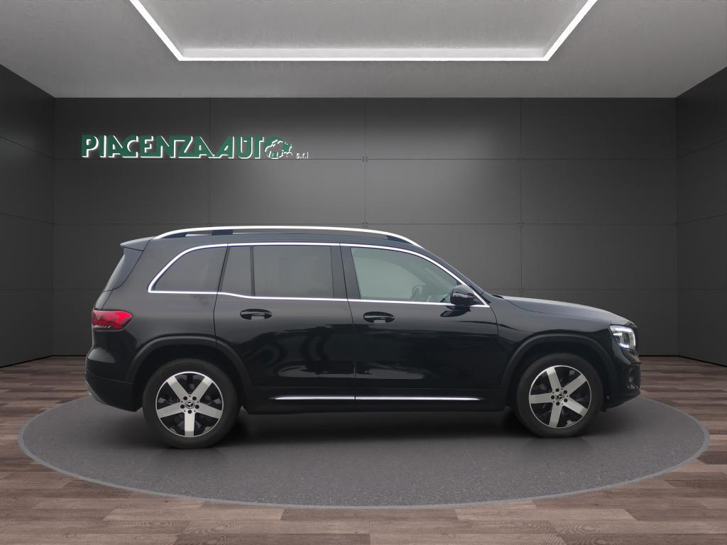 Mercedes GLB 200 d Sport Plus auto.NAVI.TELECAMERA.SEDILI SPORT