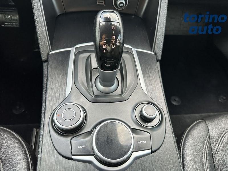 Alfa Romeo Stelvio 2.2 Turbodiesel 210 CV AT8 Q4 Executive