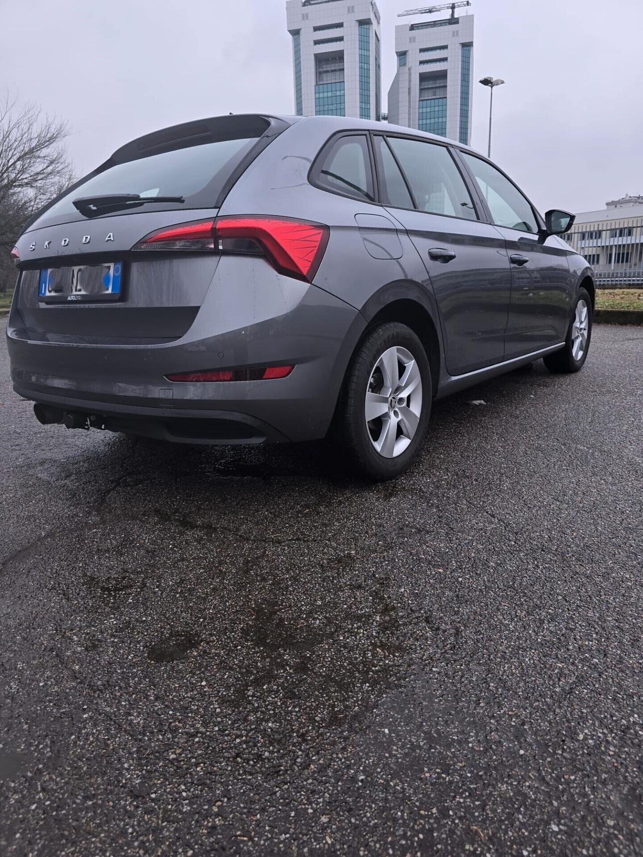 Skoda Scala 1.0 TSI 110 CV DSG Ambition GANCIO TRAINO REMOVIBILE FULL ADAS TELECAMERA