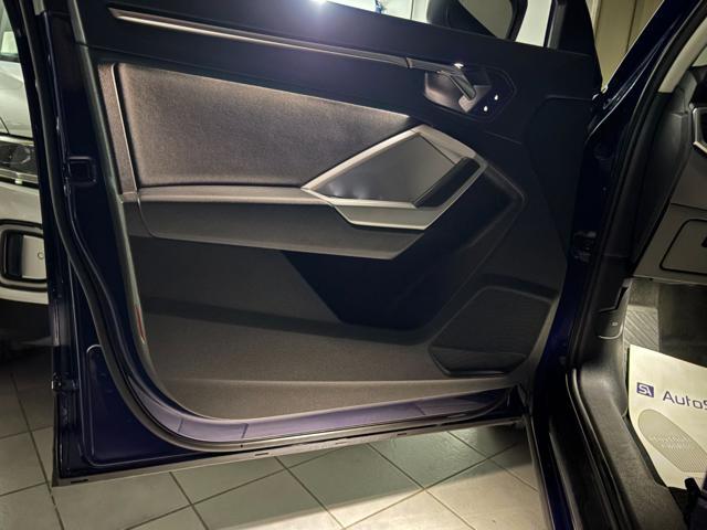 AUDI Q3 35 TDI quattro S tronic Business COCKPIT