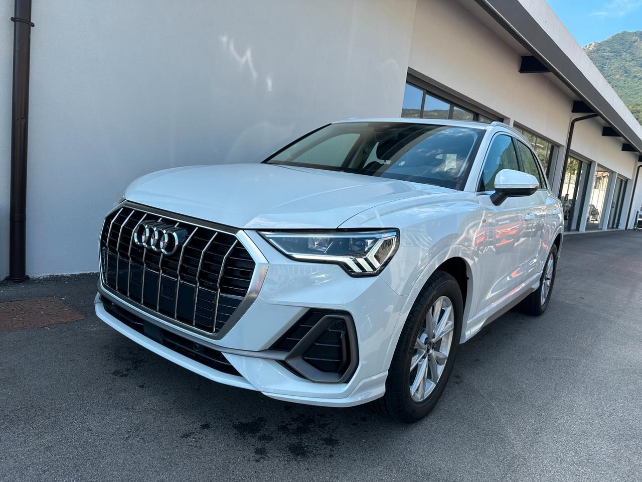 Audi Q3 35 TDI S tronic S line edition