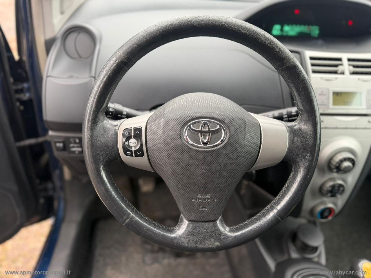 TOYOTA Yaris 1.4 D-4D 5p. Sol