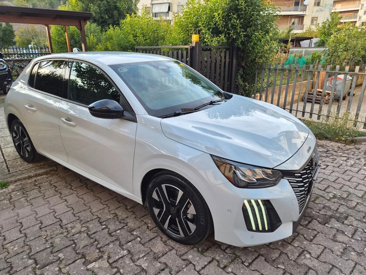 Peugeot 208 1.2 PURETECH ALLURE FULL OPTIONAL