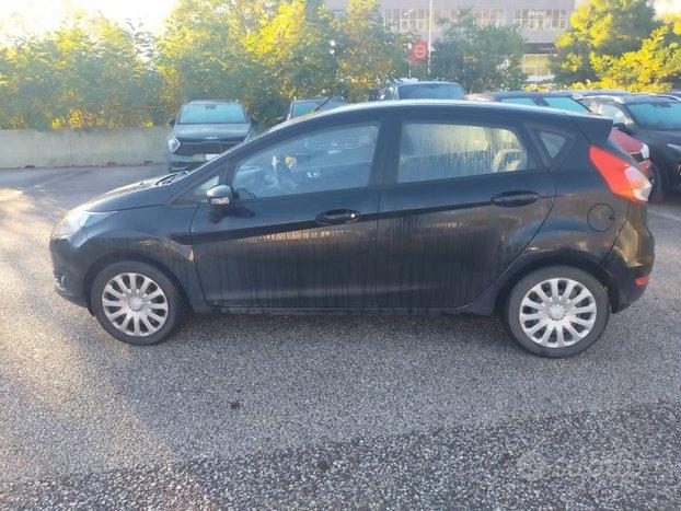 FORD FIESTA 1.5 TDCi per *NEOPATENTATI*