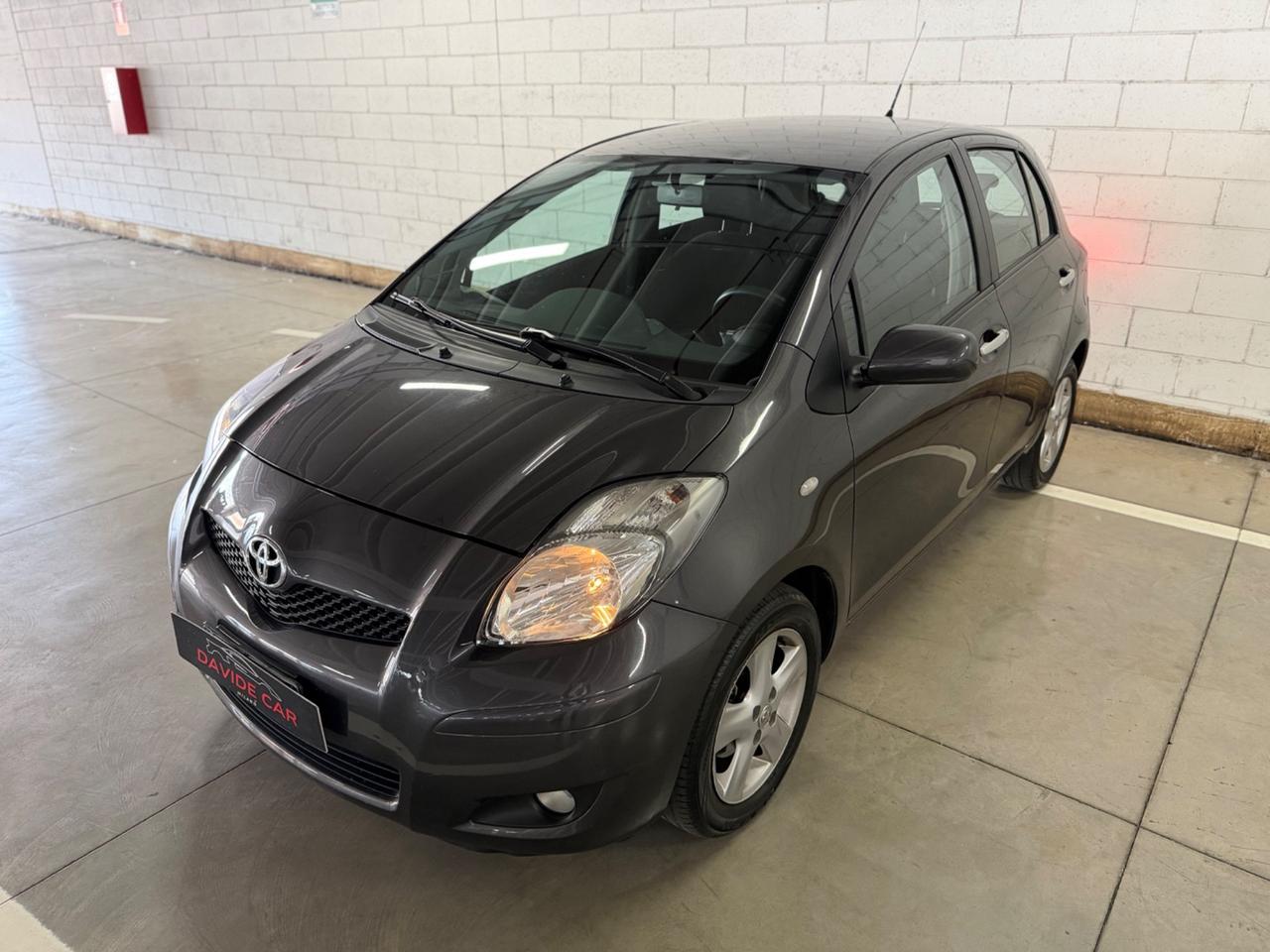 Toyota Yaris 1.0 5 porte Sol