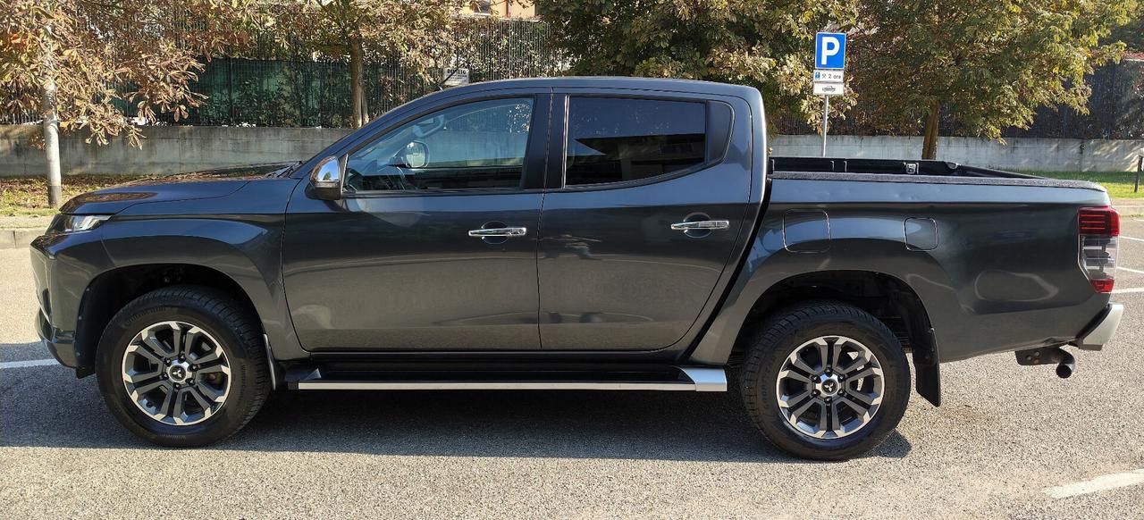 Mitsubishi L200 2.3D Double Cab 4x4 Intense Gancio