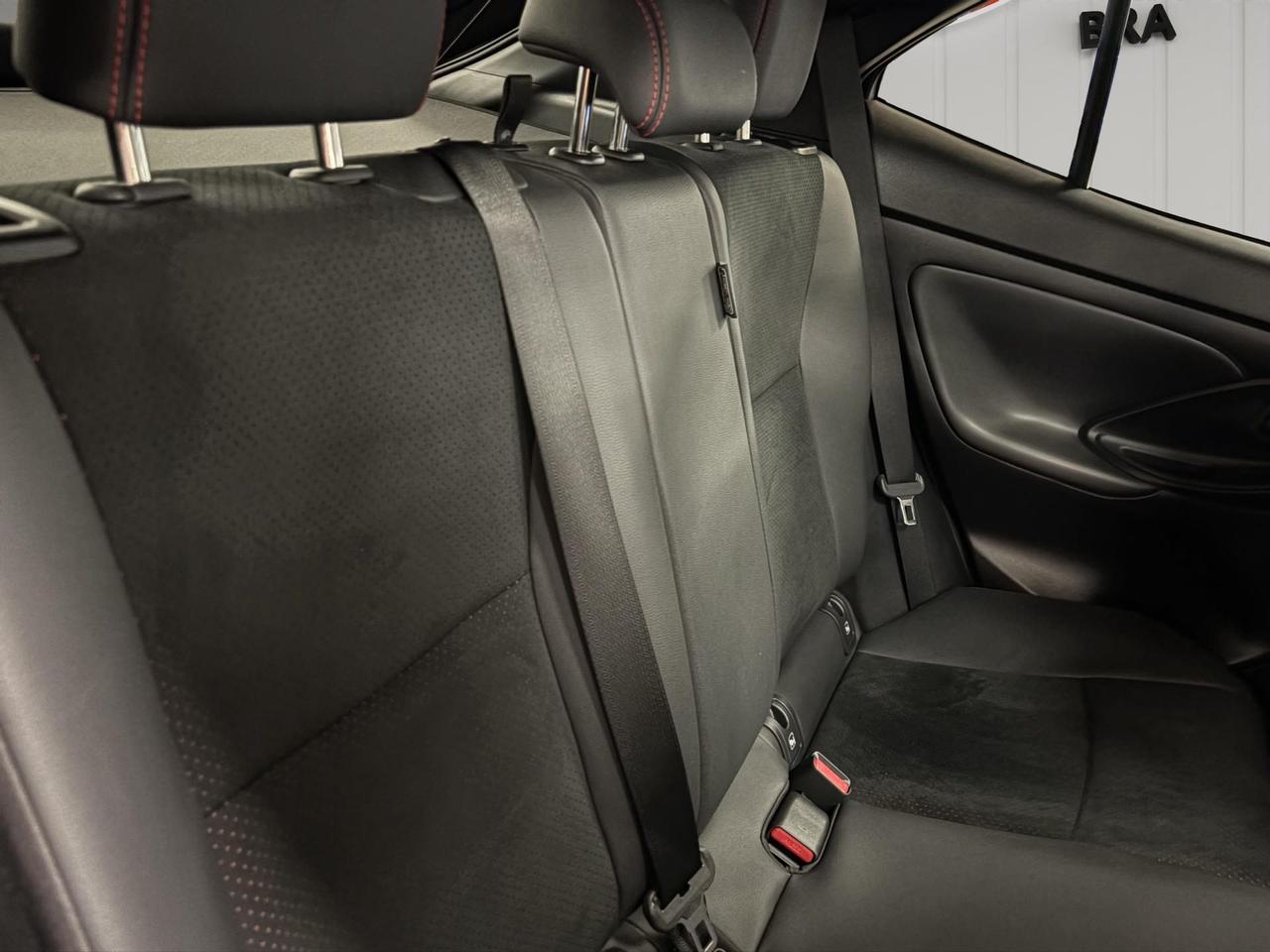 Toyota Yaris Cross 1.5h GR Sport Black Sky fwd
