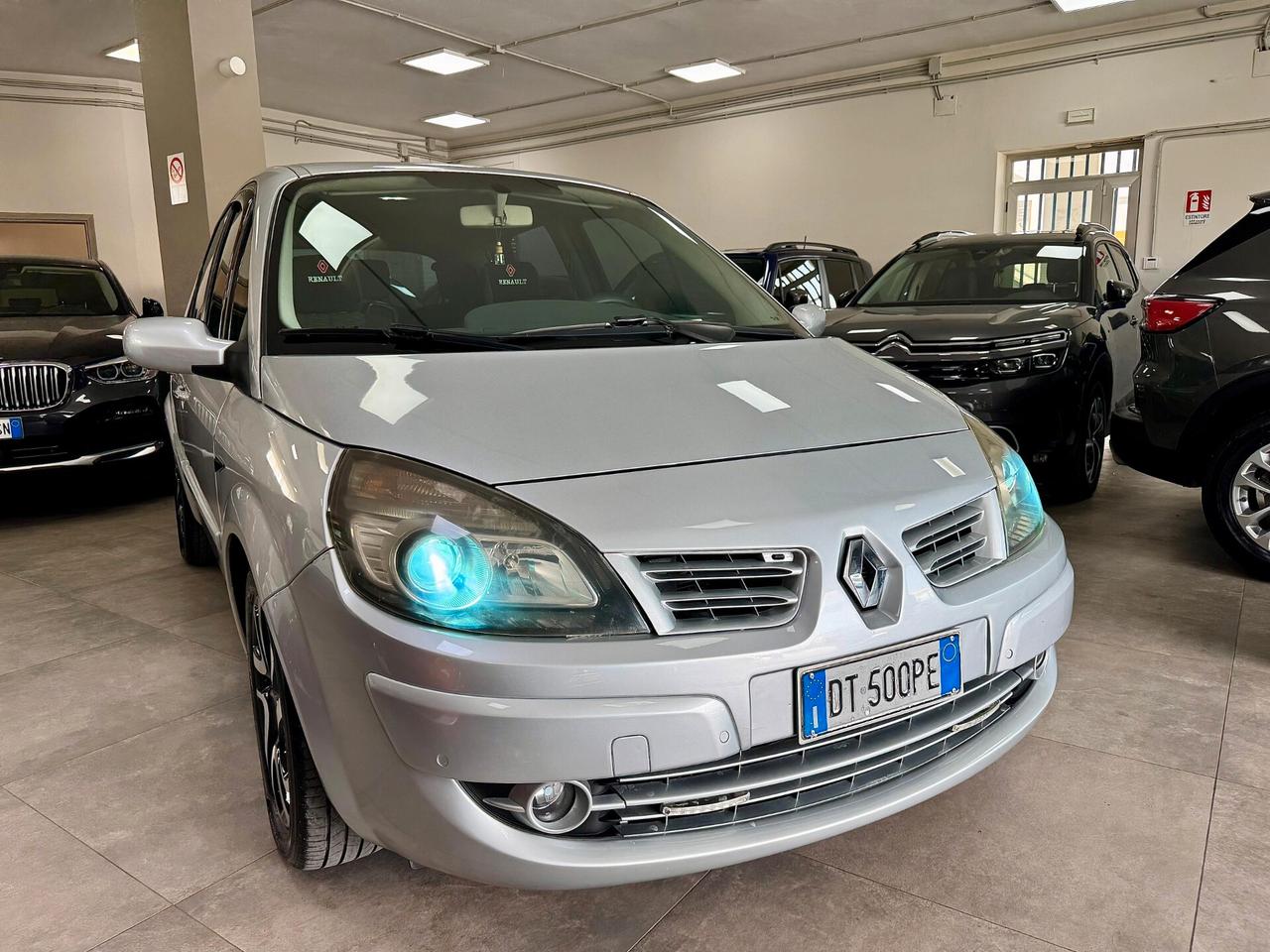 Renault Scenic 1.9 dCi 130CV EDC Dynamique