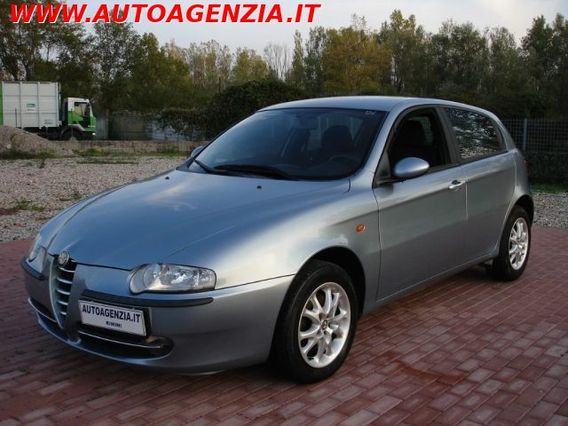 ALFA ROMEO 147 1.6i 16V T.S. (105 CV) cat 5p.