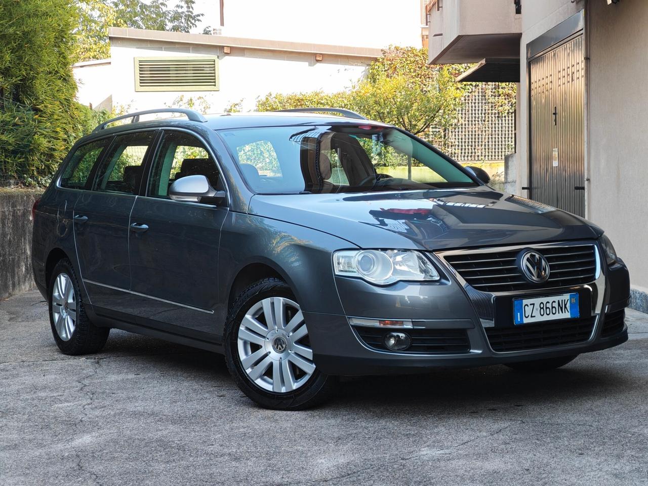 Volkswagen Passat Var. 2.0 BENZINA 150cv / 98.000km
