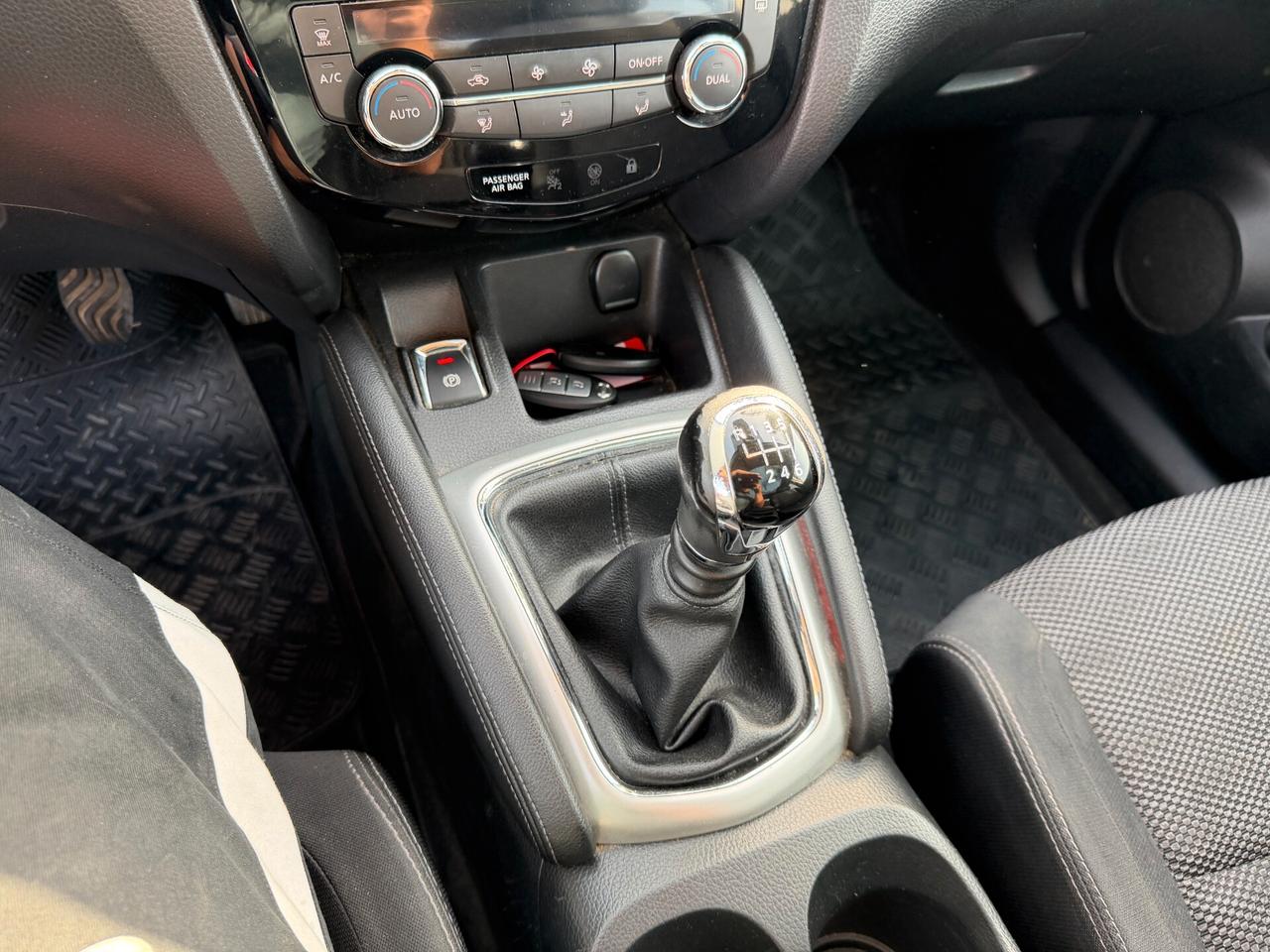 NISSAN QASHQAI 2014 1.5 DIESEL 110 CV *360