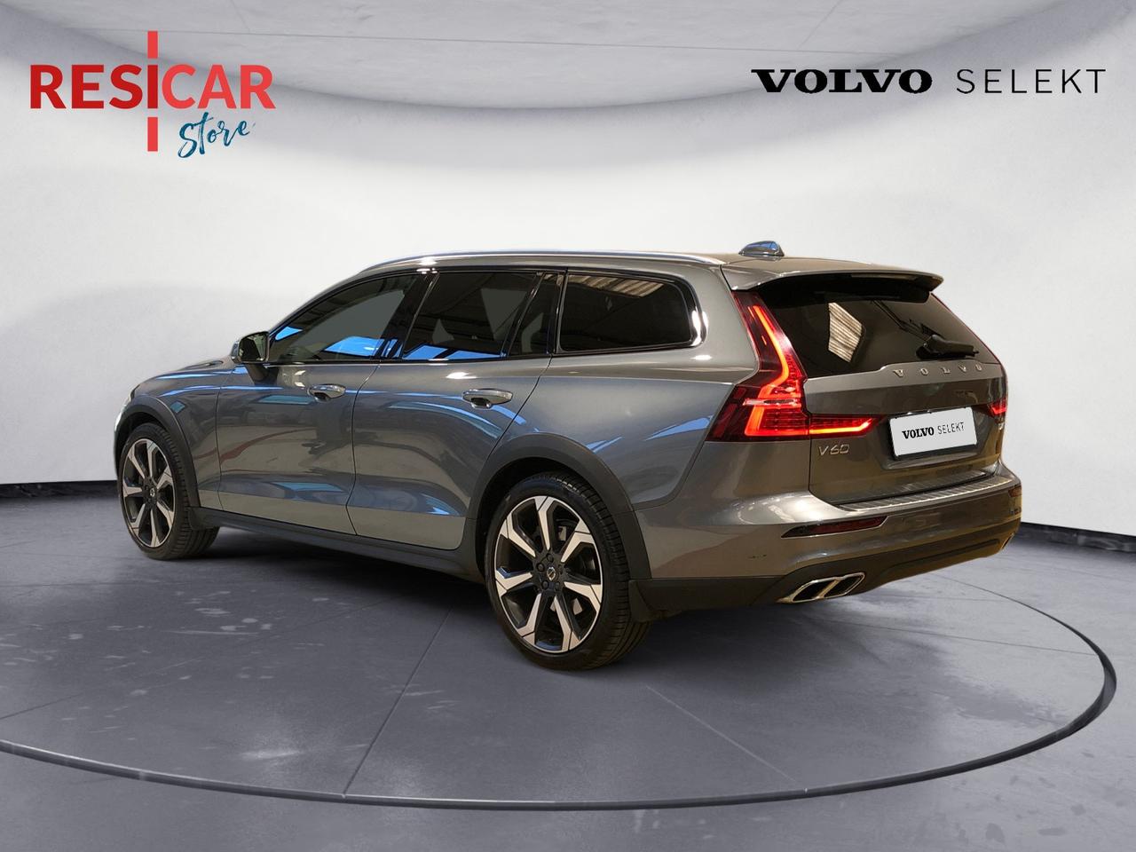 VOLVO V60 Cross Country 2.0 d4 polestar pro awd 200cv geartronic