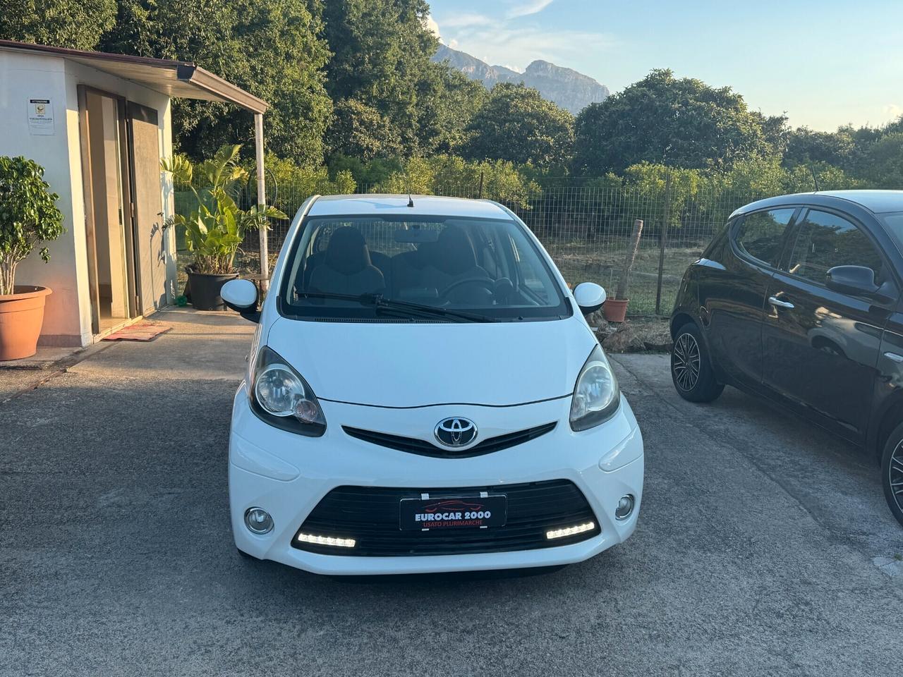 Toyota Aygo 1.0 12V VVT-i 5 porte Lounge Connect AUTOMATICA