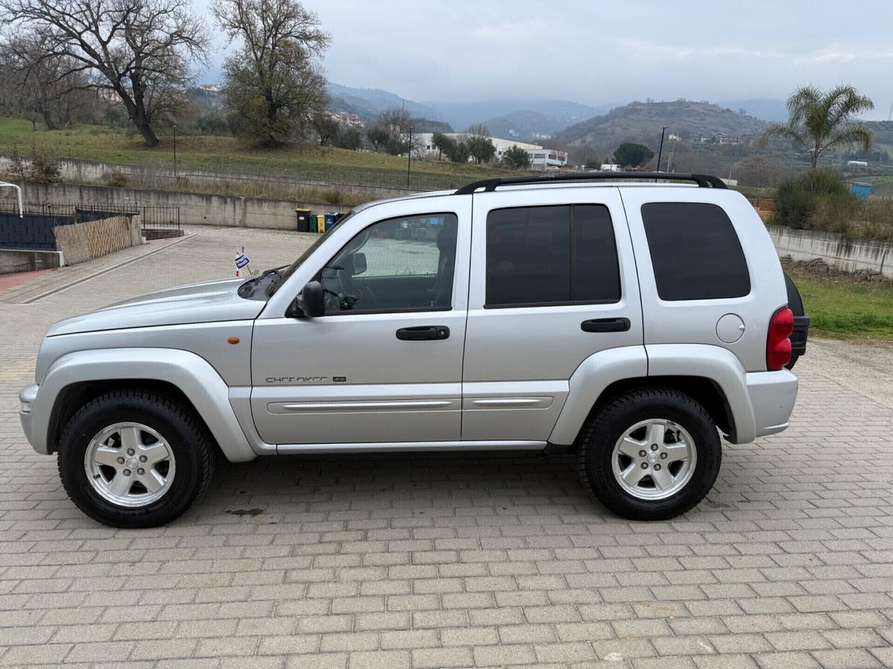 Jeep Cherokee 2.8 CRD Limited gancio traino