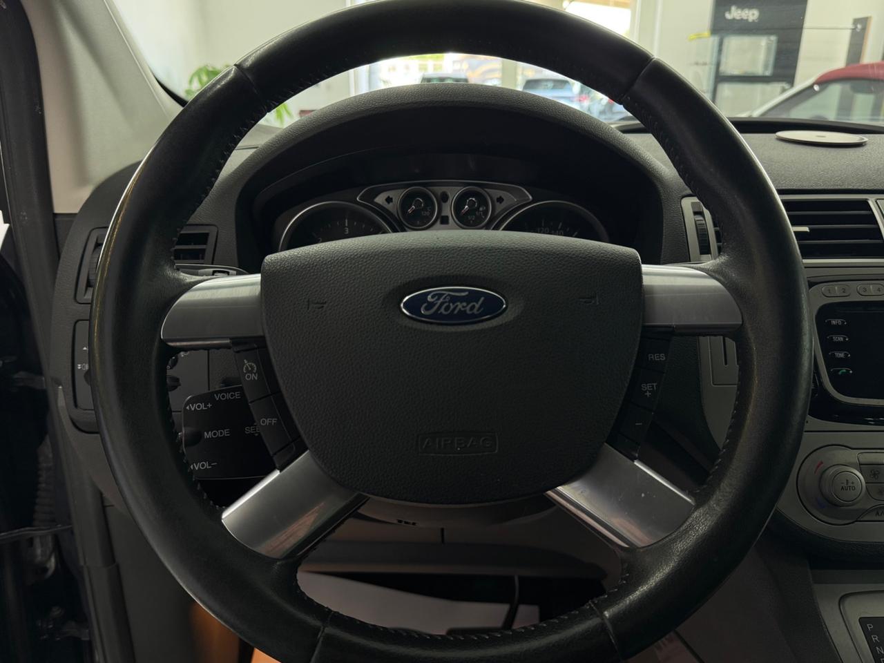 Ford Kuga 2.0 4WD Autom. Titanium Full Opt