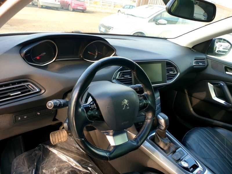 Peugeot 308 BlueHDi 150 Allure - FULL OPTIONAL -